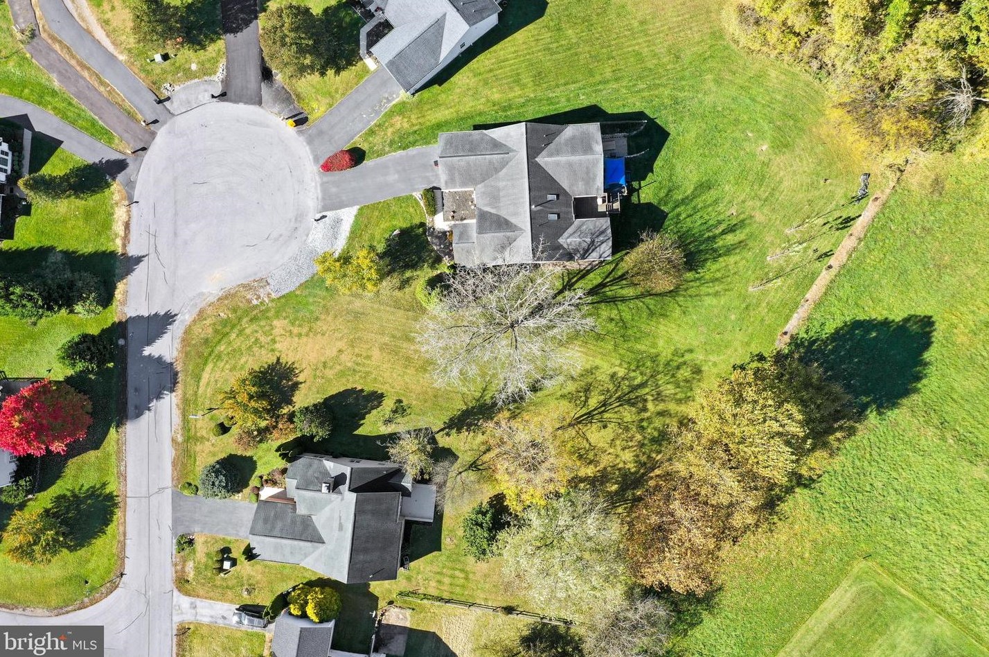 956 Caledonia Dr, Martinsburg WV 25405-5737 exterior