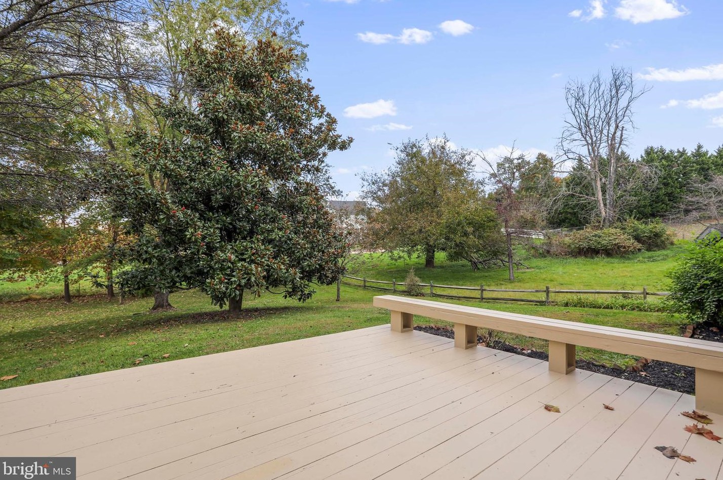 956 Caledonia Dr, Martinsburg WV 25405-5737 exterior