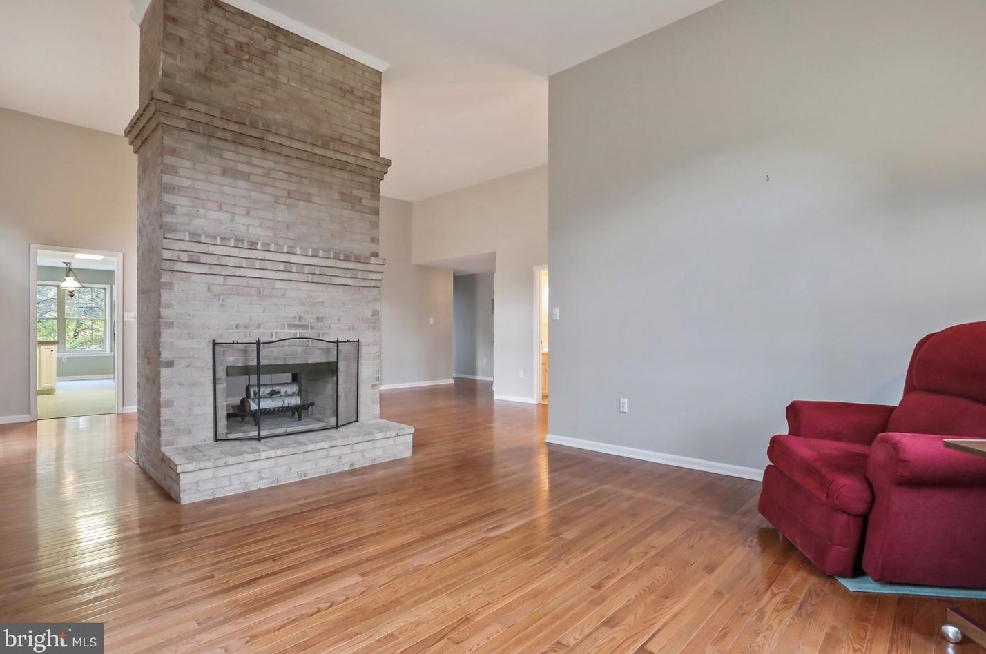 956 Caledonia Dr, Martinsburg WV 25405-5737 exterior