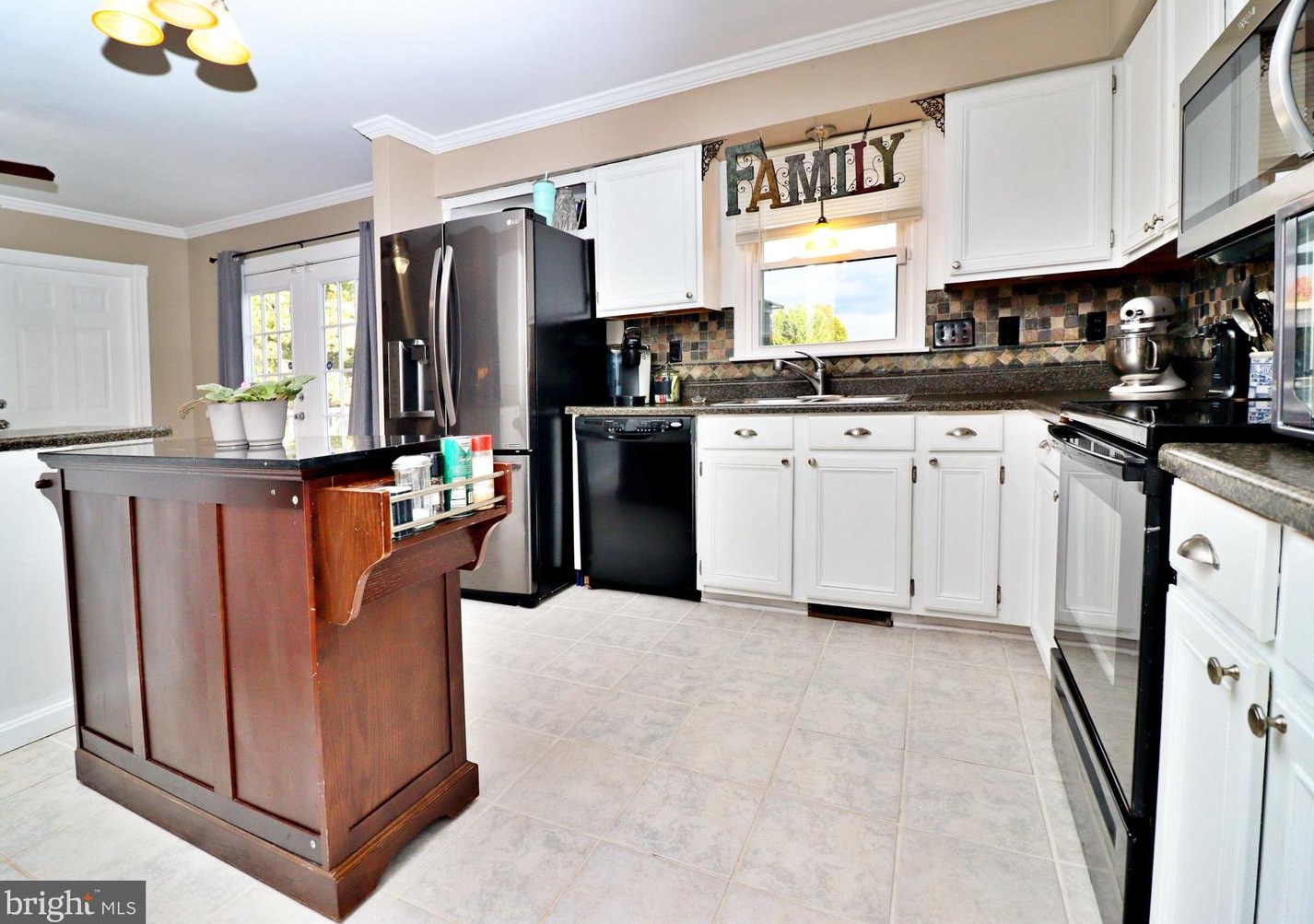 509 Upshur Dr, Inwood WV  25428-3692 exterior