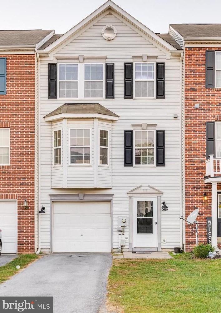806 Desota Way, Martinsburg WV 25401-0079 exterior