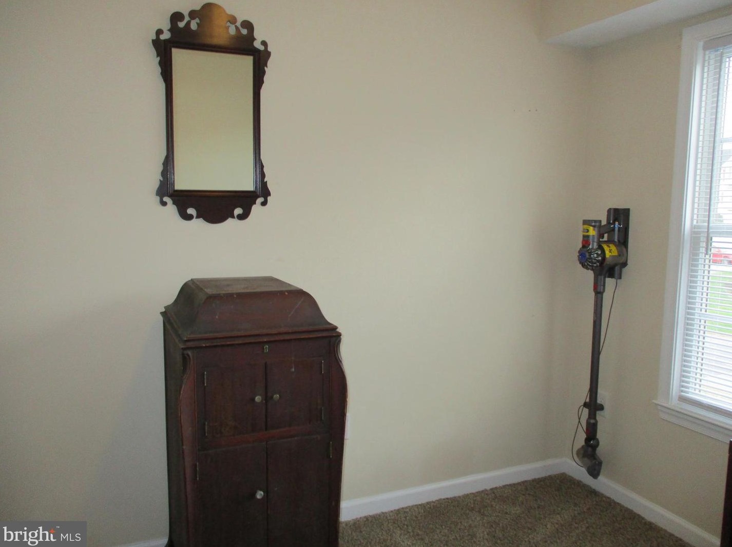 310 Talisman Dr, Martinsburg WV  25403-2284 exterior