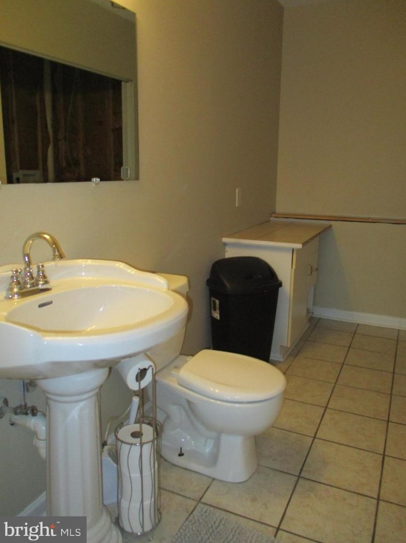 310 Talisman Dr, Martinsburg WV  25403-2284 exterior