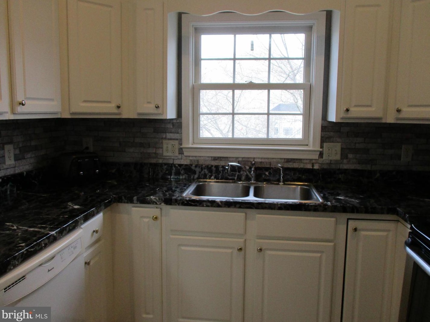 310 Talisman Dr, Martinsburg WV  25403-2284 exterior