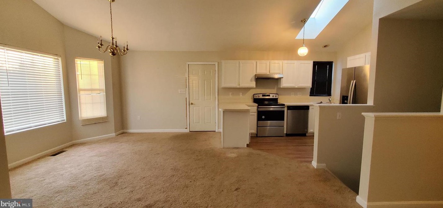 938 Caledonia Dr, Martinsburg WV 25405-5737 exterior