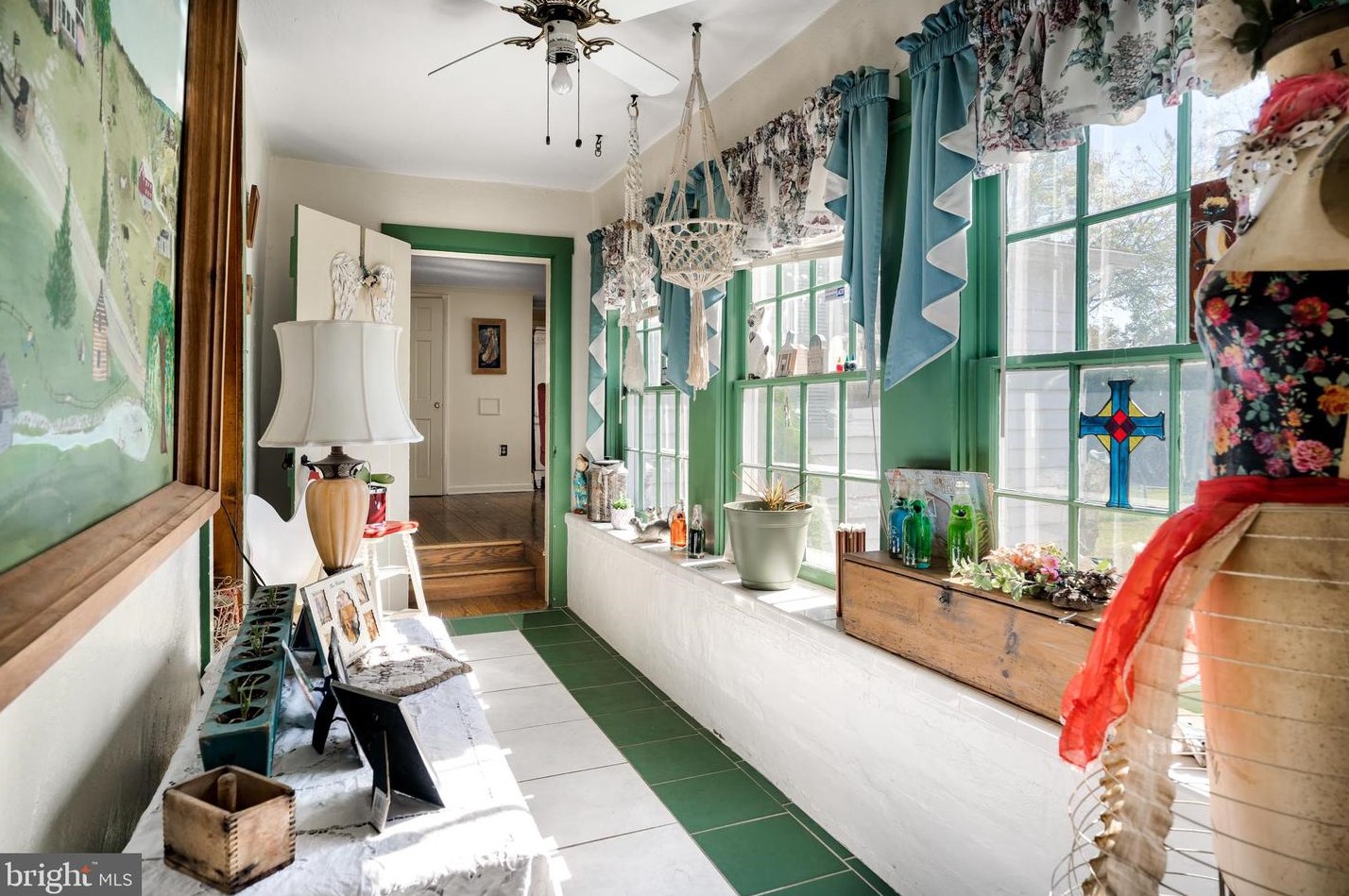 6127 Winchester Ave, Inwood WV  25428-4510 exterior