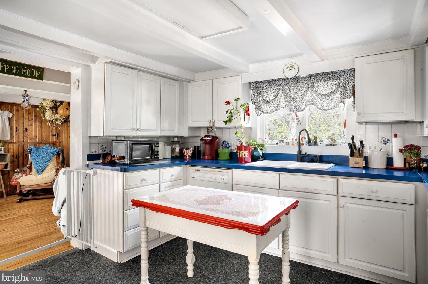 6127 Winchester Ave, Inwood WV  25428-4510 exterior