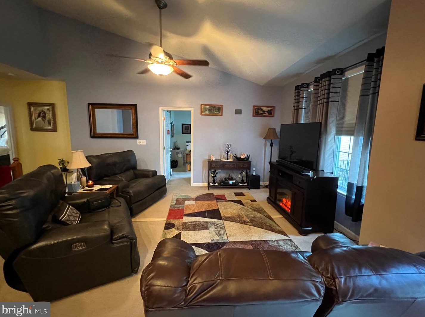 466 Bentley Dr, Inwood WV 25428-3427 exterior