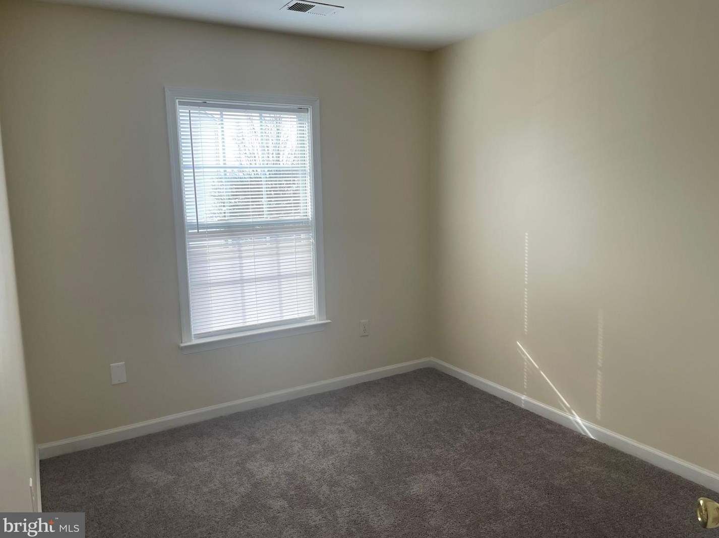 11 Calabash Ct, Martinsburg WV  25405-7197 exterior