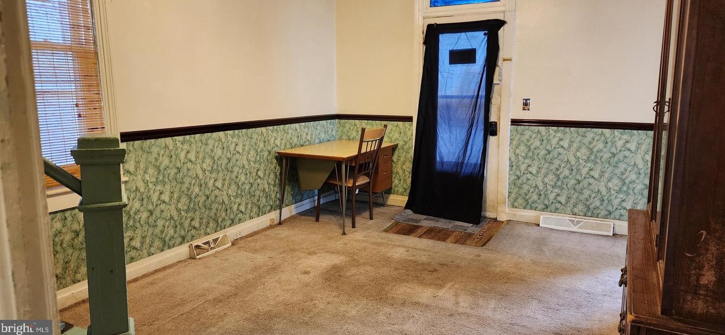 706 John St, Martinsburg WV  25401-2204 exterior