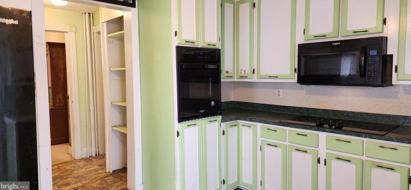 706 John St, Martinsburg WV  25401-2204 exterior