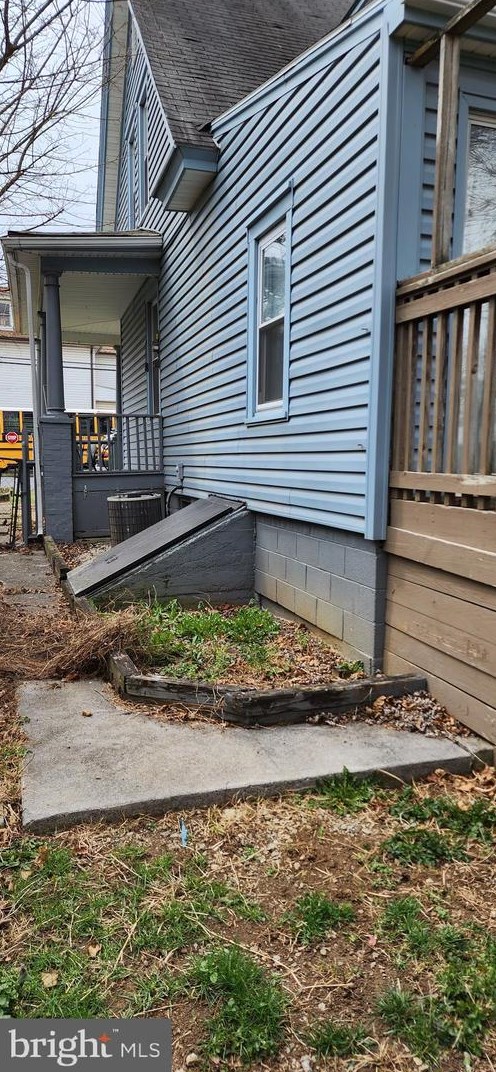 706 John St, Martinsburg WV  25401-2204 exterior