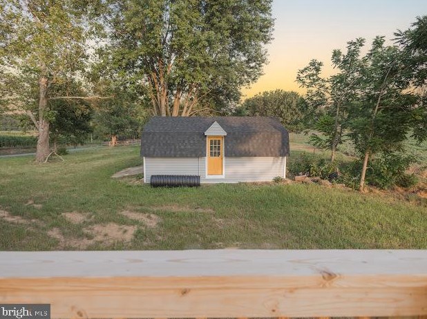 3962 Golf Course Rd, Martinsburg WV 25405-5640 exterior