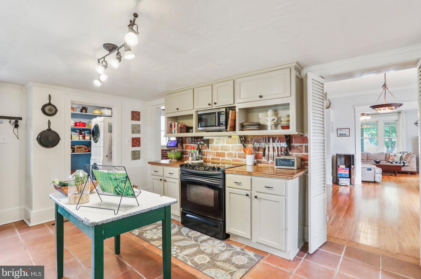 110 Tennessee Ave, Martinsburg WV 25401-2333 exterior