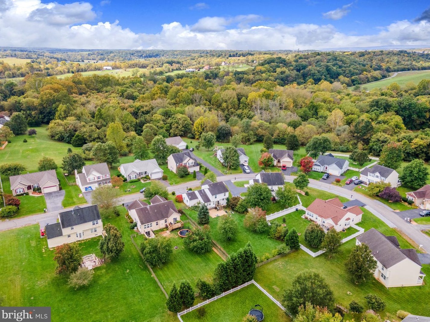 207 Caledonia Dr, Martinsburg WV  25405-5743 exterior