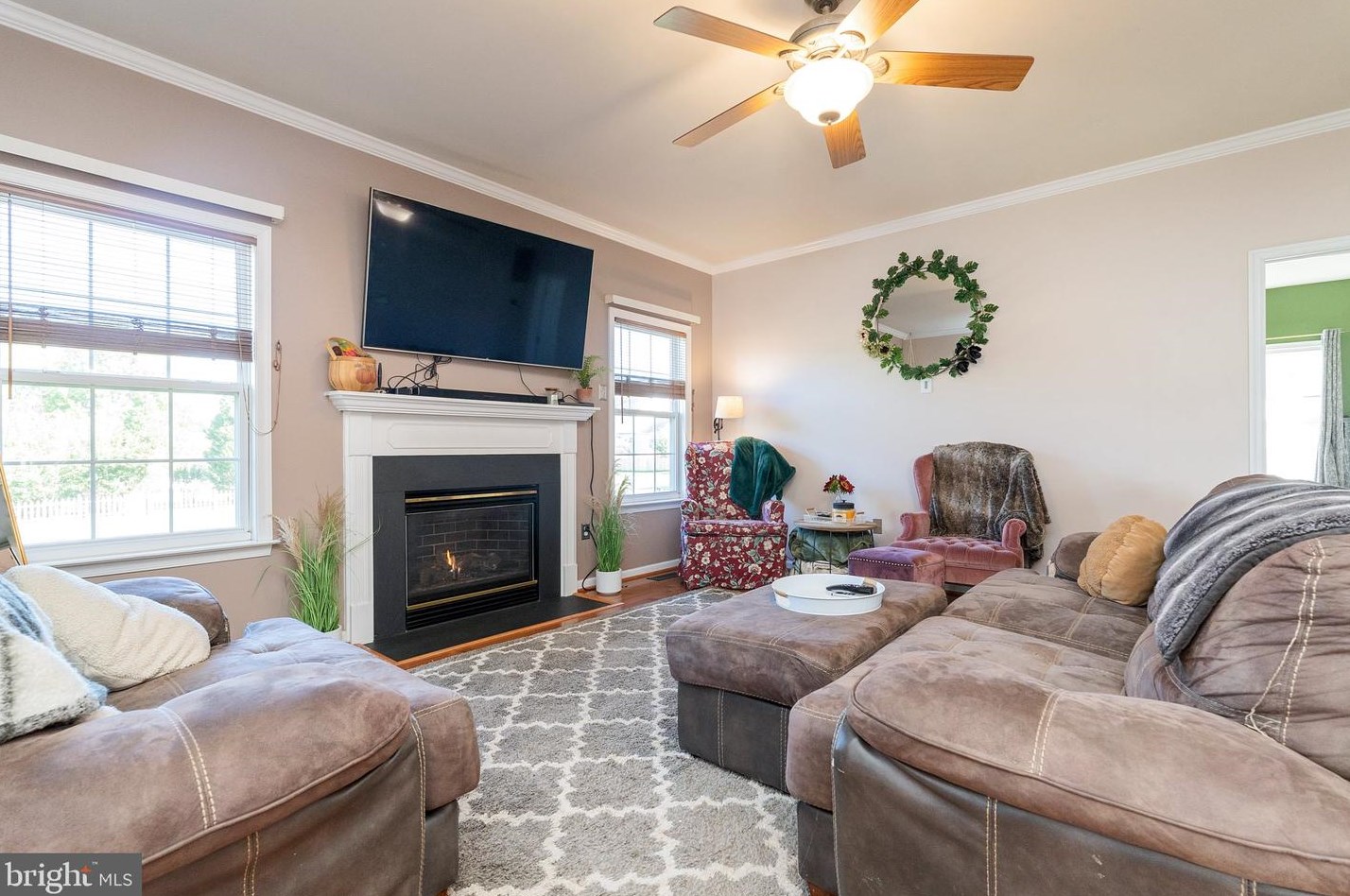 207 Caledonia Dr, Martinsburg WV  25405-5743 exterior