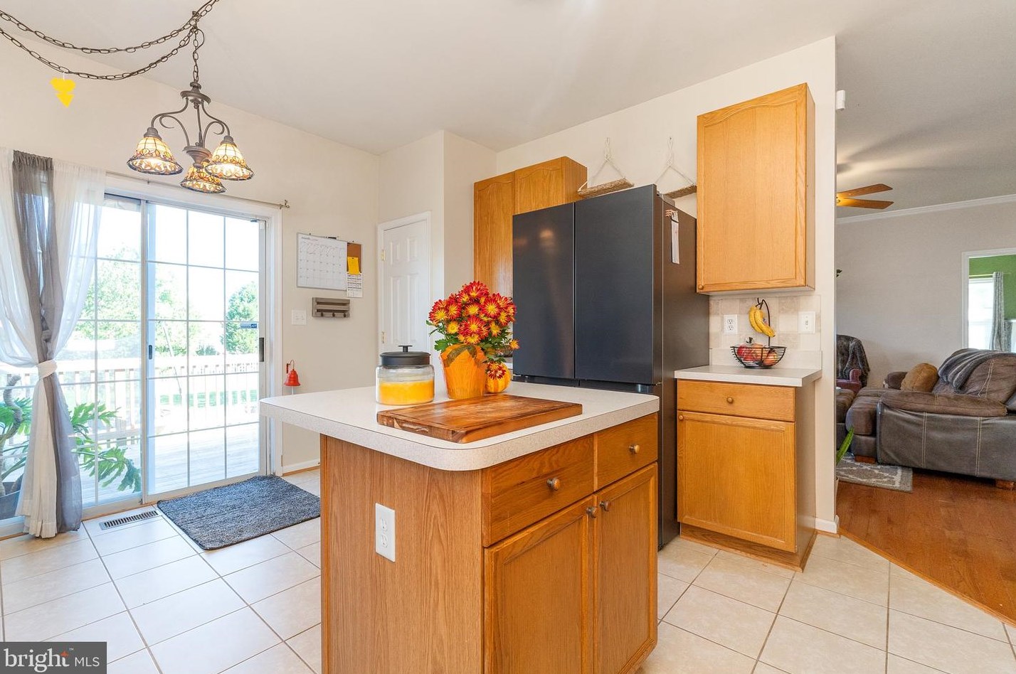 207 Caledonia Dr, Martinsburg WV  25405-5743 exterior