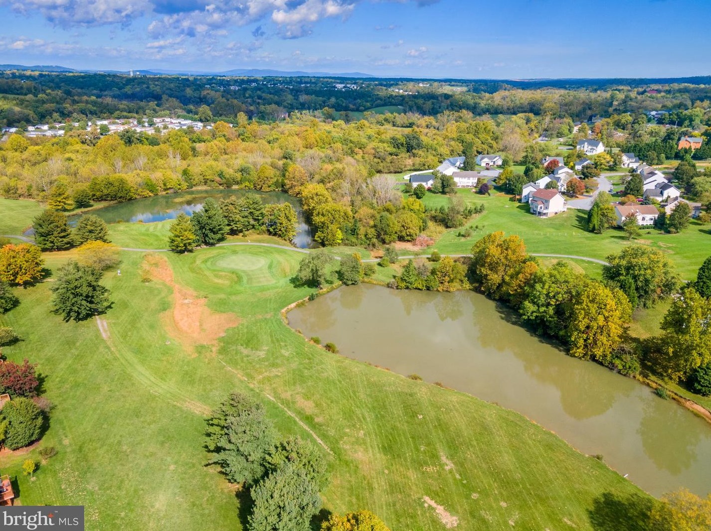 207 Caledonia Dr, Martinsburg WV  25405-5743 exterior