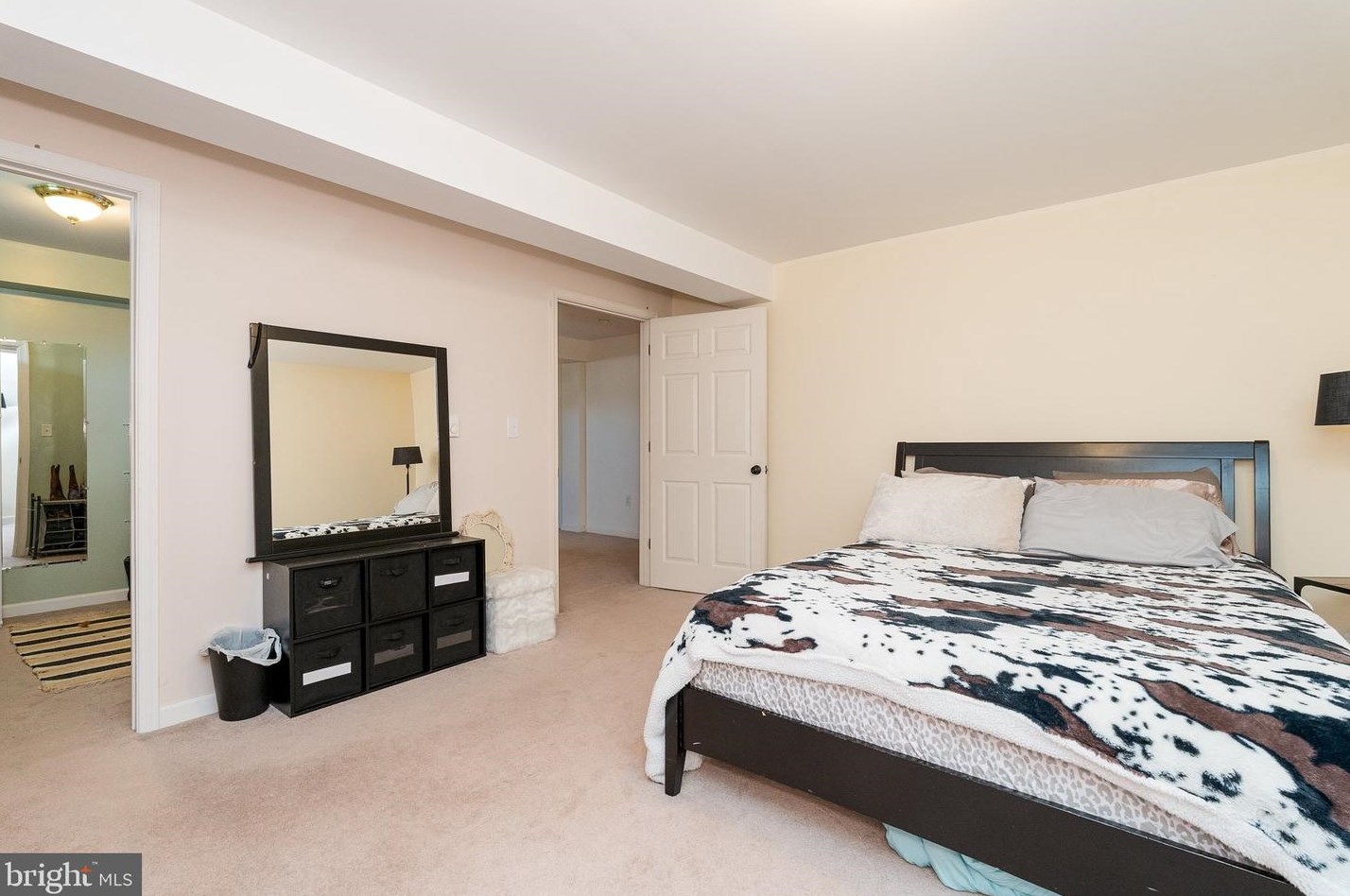 207 Caledonia Dr, Martinsburg WV  25405-5743 exterior