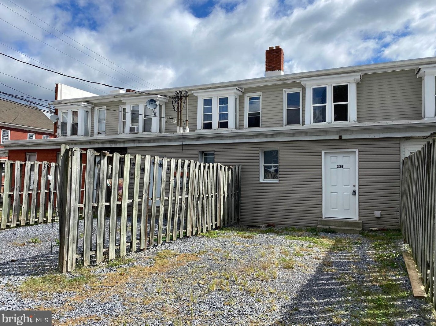 236 Raleigh St, Martinsburg WV  25401-2755 exterior