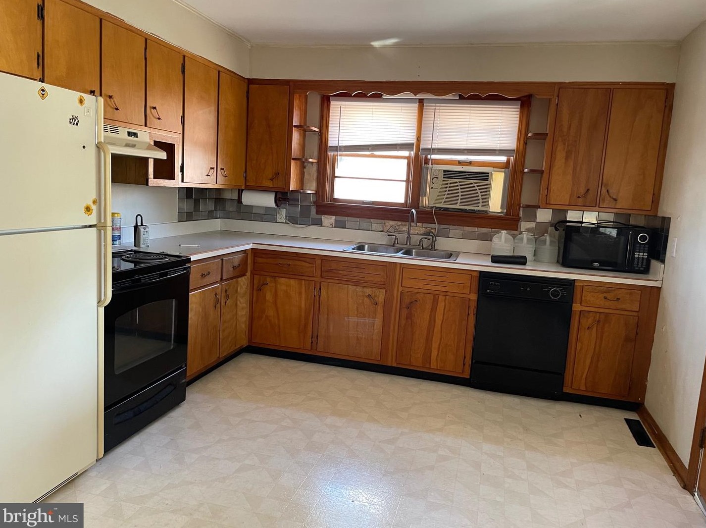 3365 Winchester Ave, Martinsburg WV  25405-2459 exterior