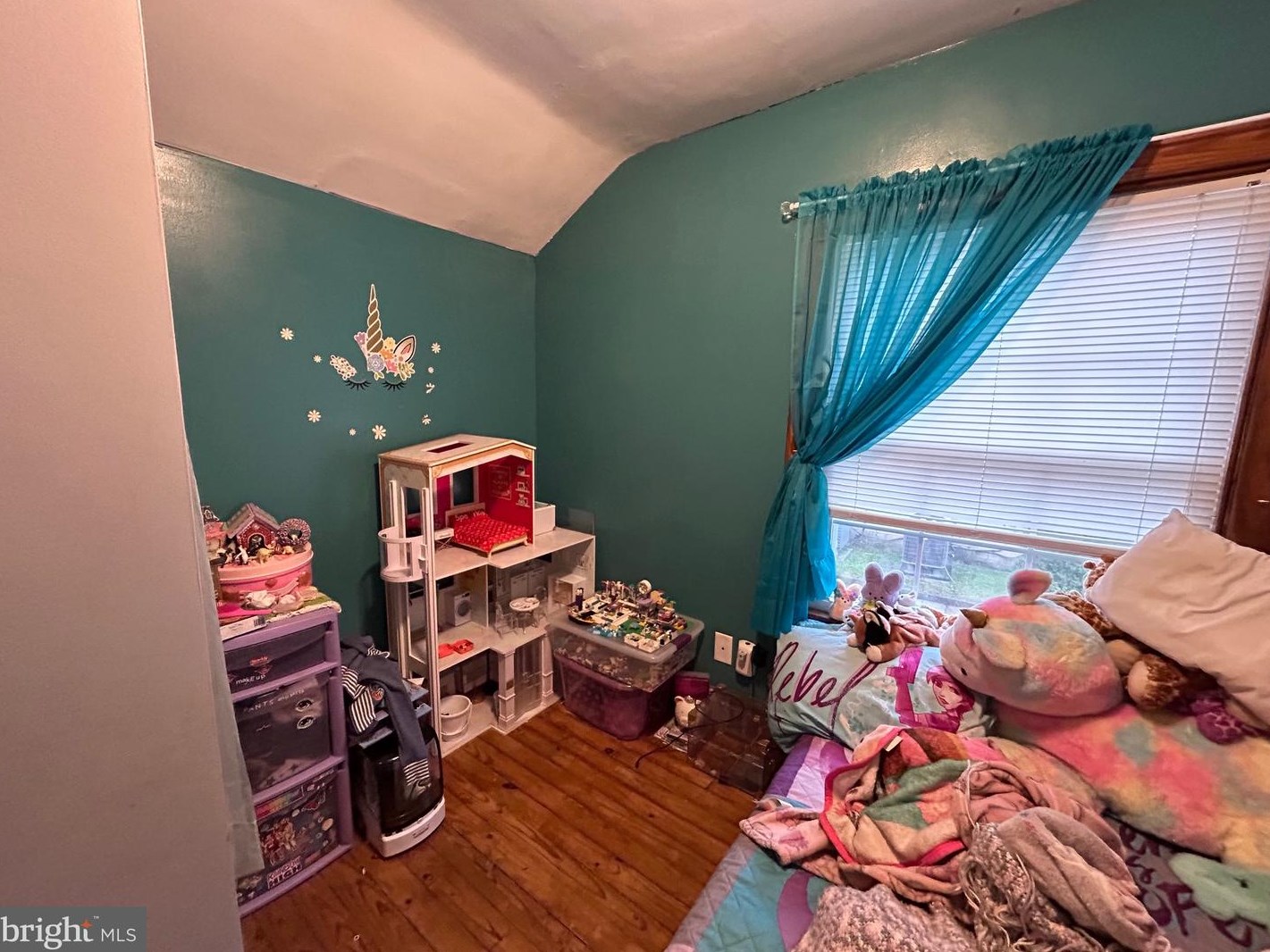 220 John St, Martinsburg WV  25401-4217 exterior