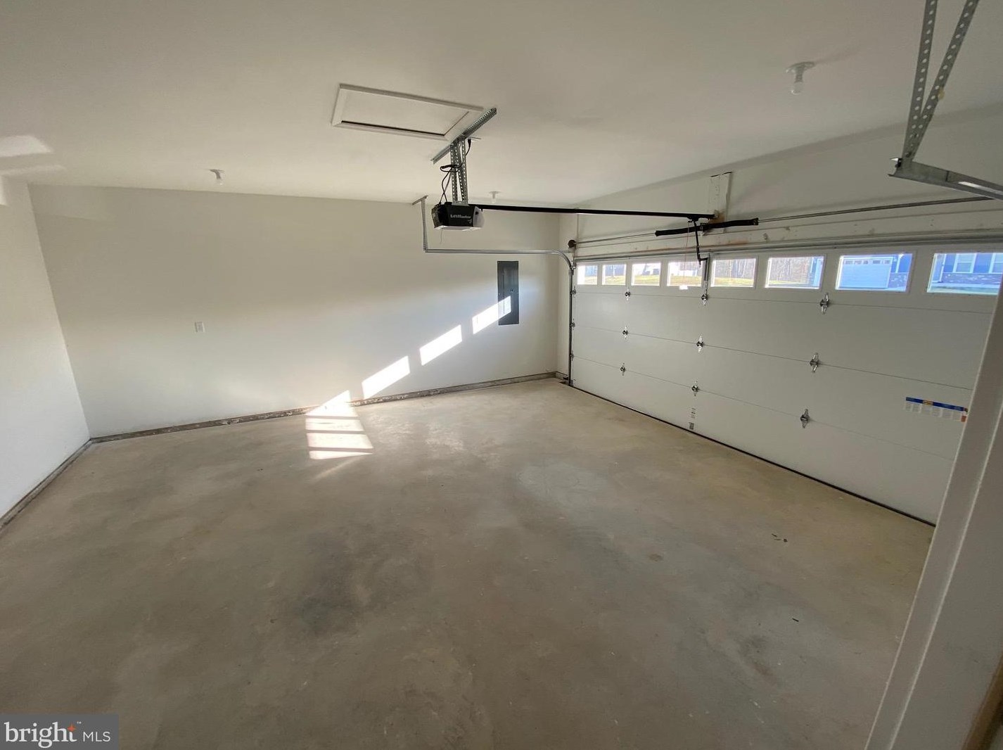 892 Basin Dr, Inwood WV 25428-3214 exterior