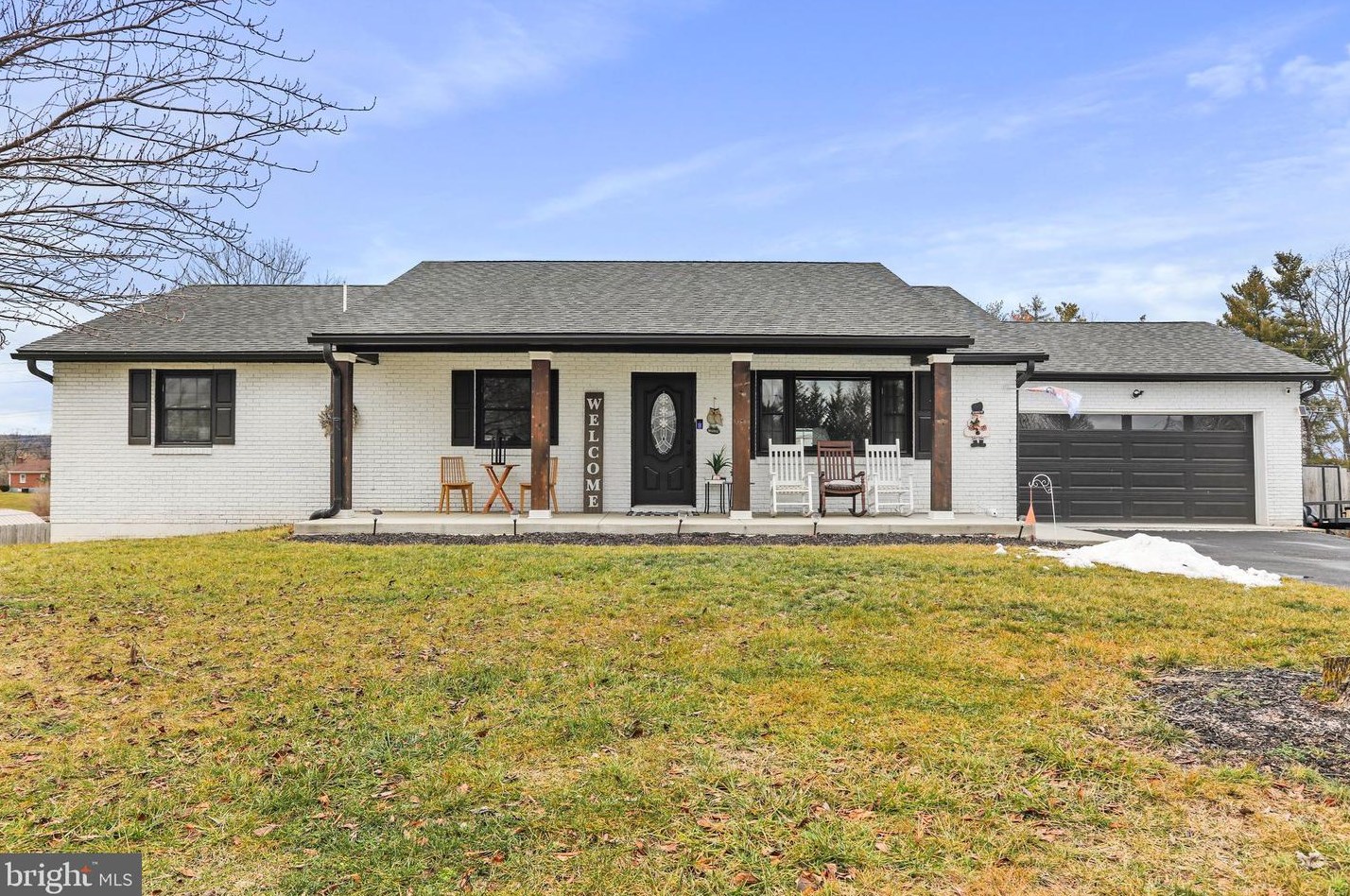 433 Mimosa Dr, Martinsburg WV  25404-0645 exterior