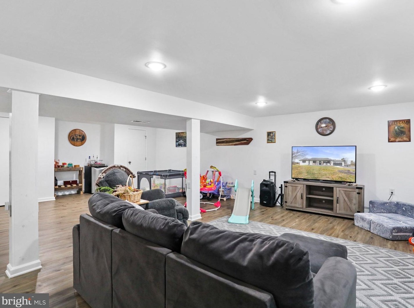 433 Mimosa Dr, Martinsburg WV  25404-0645 exterior