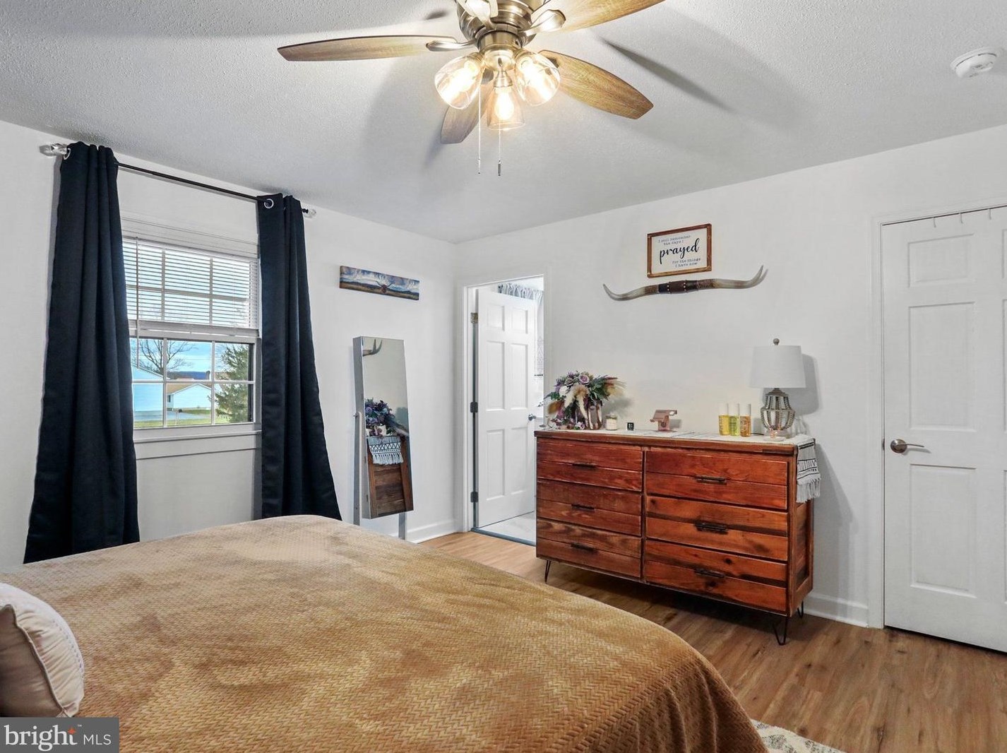 433 Mimosa Dr, Martinsburg WV  25404-0645 exterior