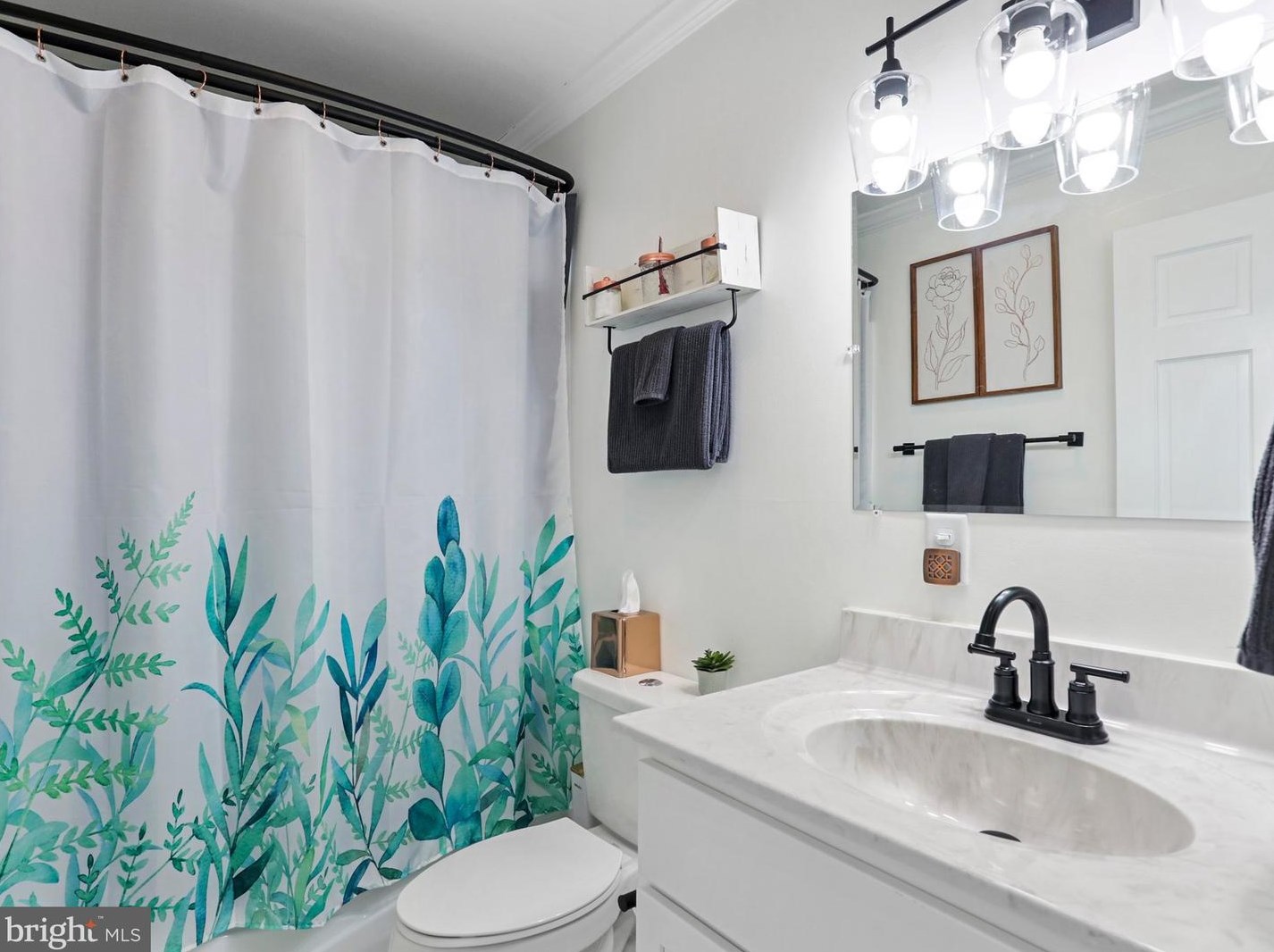 433 Mimosa Dr, Martinsburg WV  25404-0645 exterior