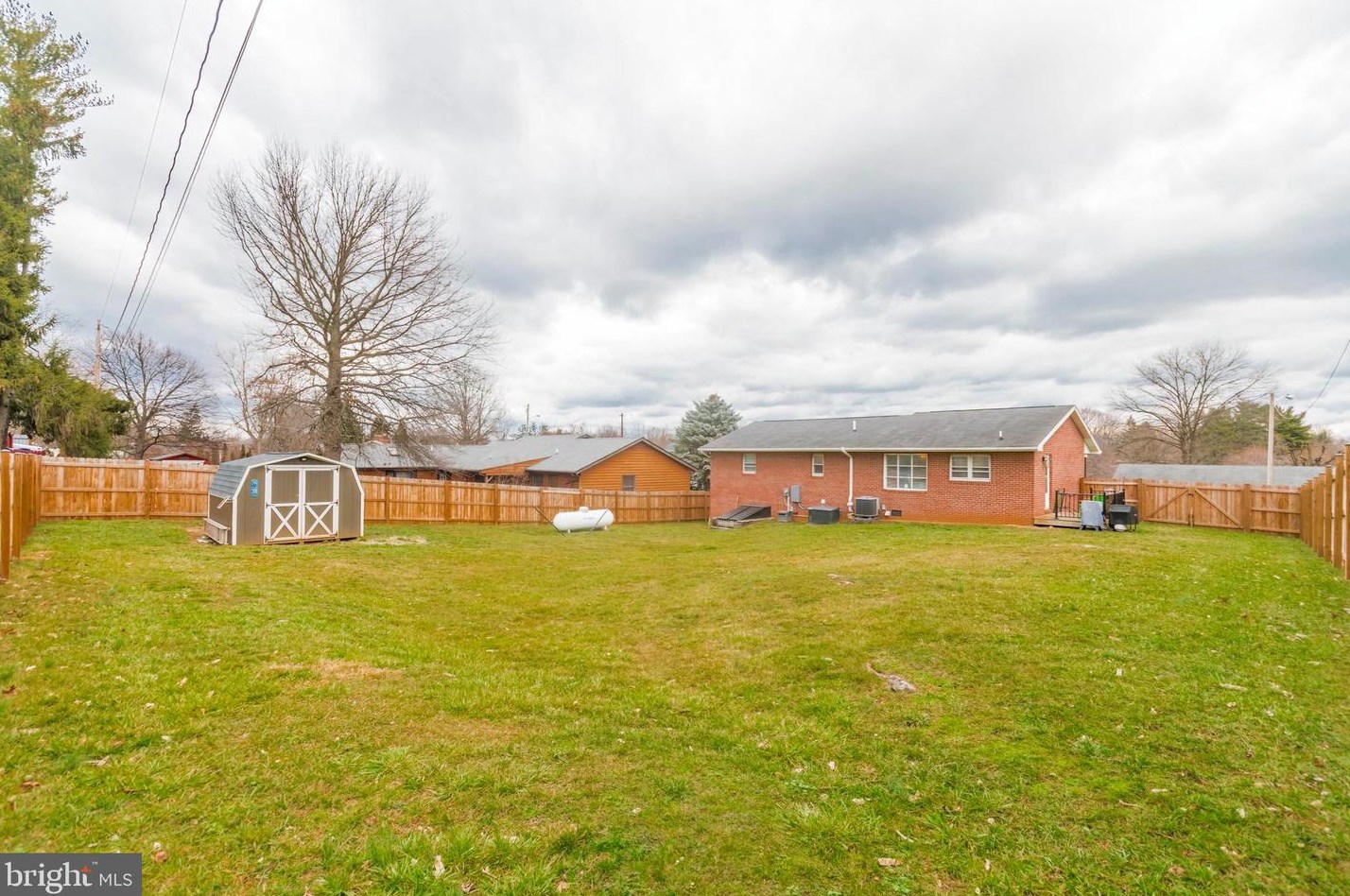 108 Rosewood Dr, Martinsburg WV  25401-2840 exterior