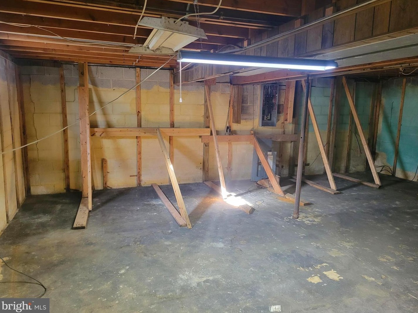 84 Elliott Dr, Martinsburg WV 25403-6619 exterior