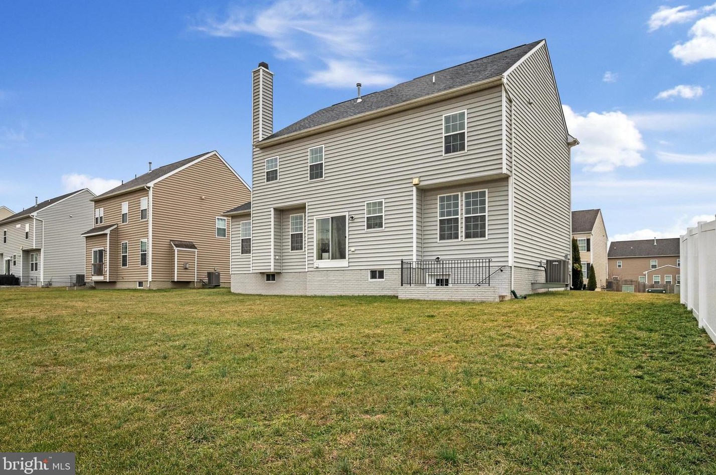 283 Ticonderoga Dr, Martinsburg WV 25430 exterior