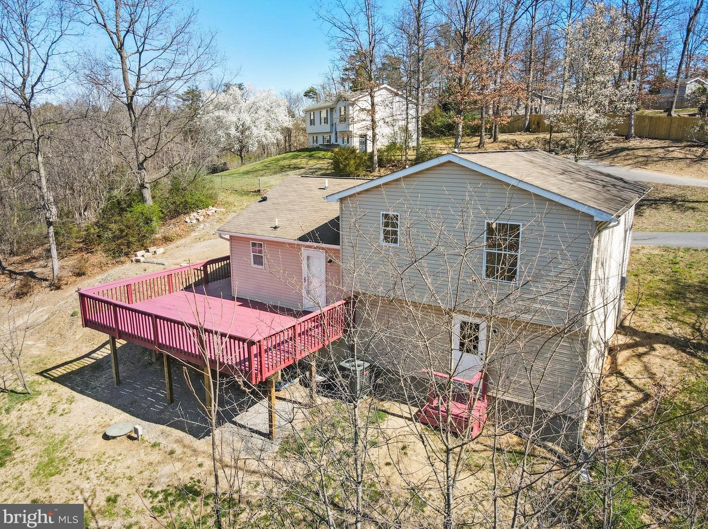 498 Crestview Dr, Martinsburg WV  25405-6705 exterior