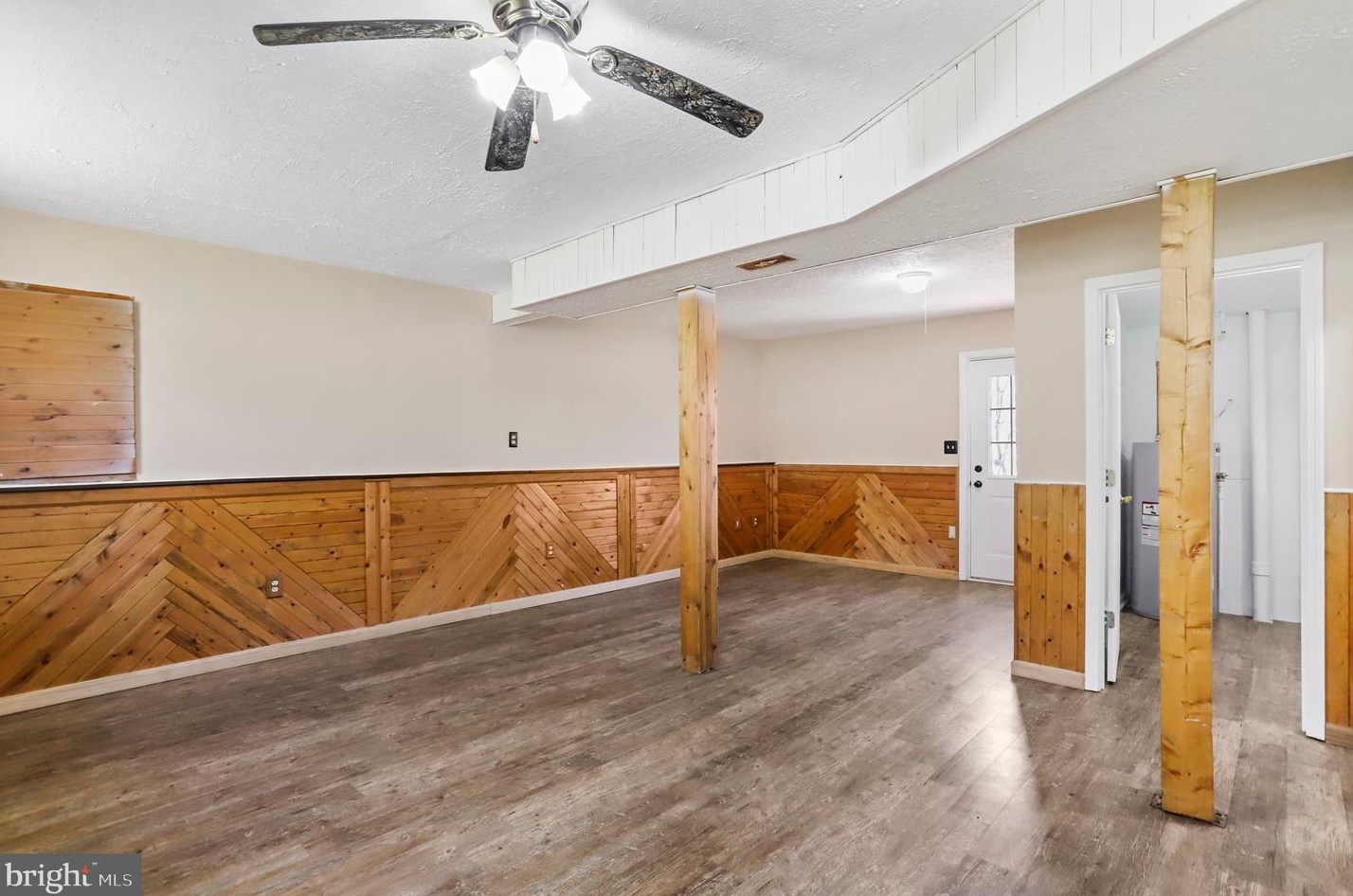 498 Crestview Dr, Martinsburg WV  25405-6705 exterior