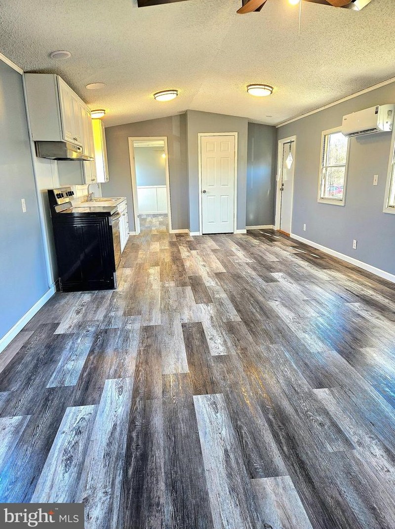 99 Rudolph Ct, Martinsburg WV  25404-4355 exterior