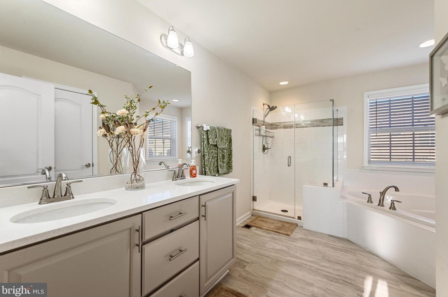 208 Station Ter, Martinsburg WV  25403-4006 exterior