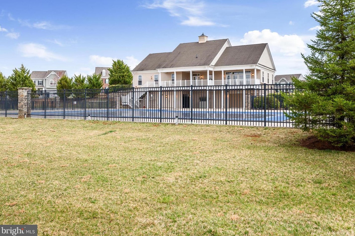 208 Station Ter, Martinsburg WV  25403-4006 exterior