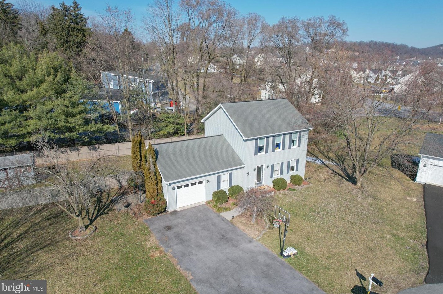 73 Stockade Ct, Hedgesville WV  25427-4983 exterior