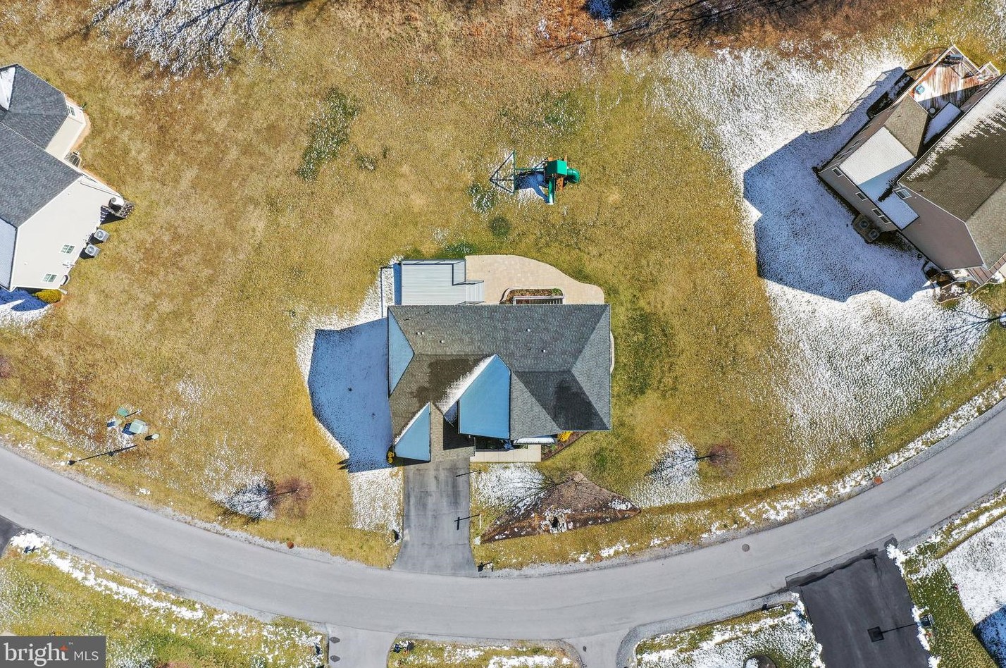 83 Tributary Trl, Falling Waters WV  25419-1149 exterior