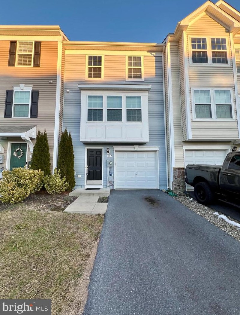 382 Rumbling Rock Rd, Hedgesville WV  25427-4432 exterior