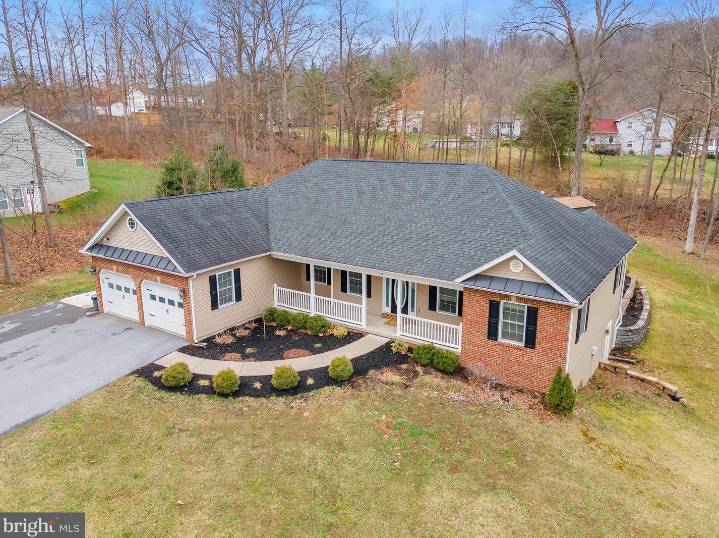 194 Executive Way, Hedgesville WV  25427-5770 exterior