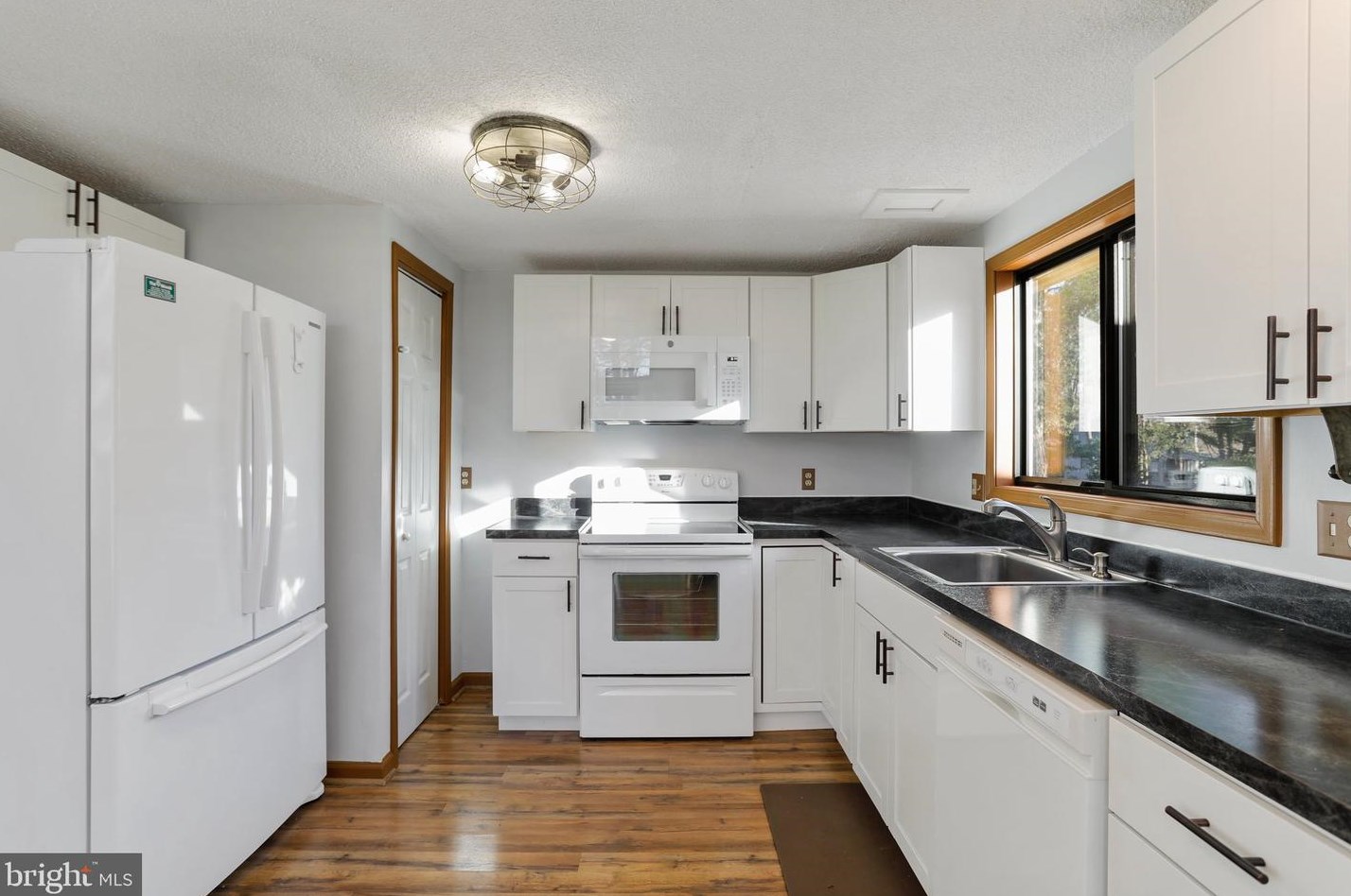 283 The Woods Rd, Hedgesville WV  25427-6886 exterior