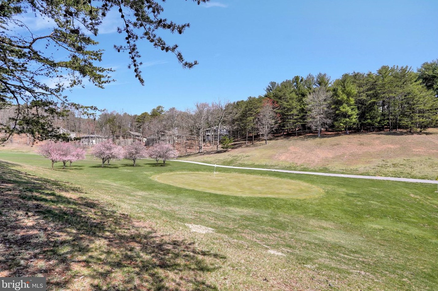 283 The Woods Rd, Hedgesville WV  25427-6886 exterior