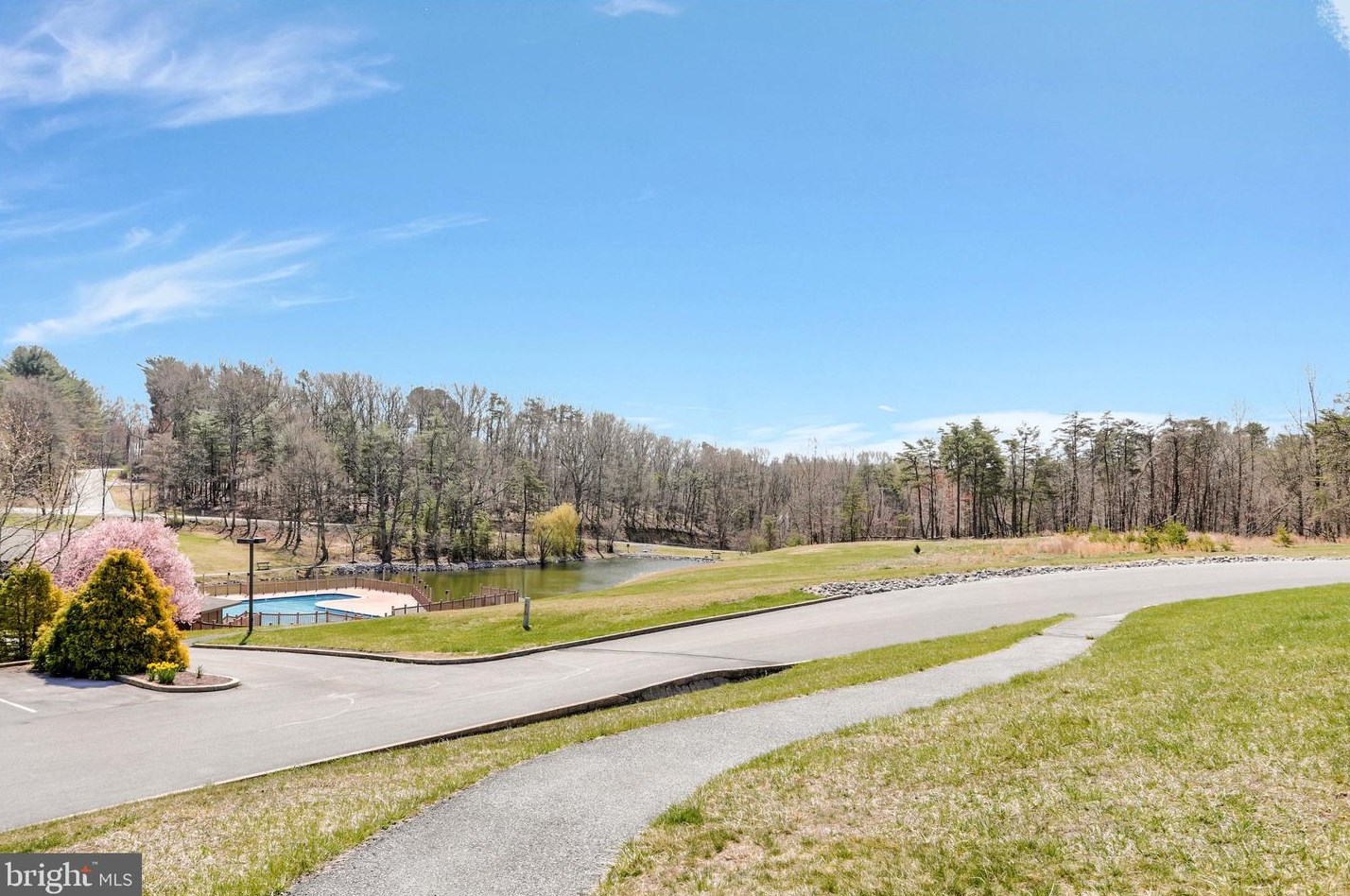 283 The Woods Rd, Hedgesville WV  25427-6886 exterior
