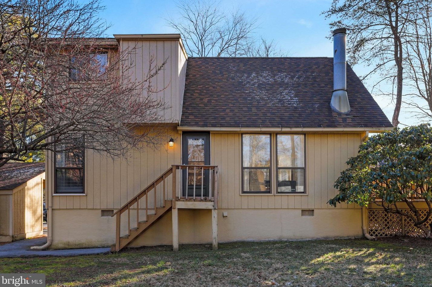 283 The Woods Rd, Hedgesville WV  25427-6886 exterior