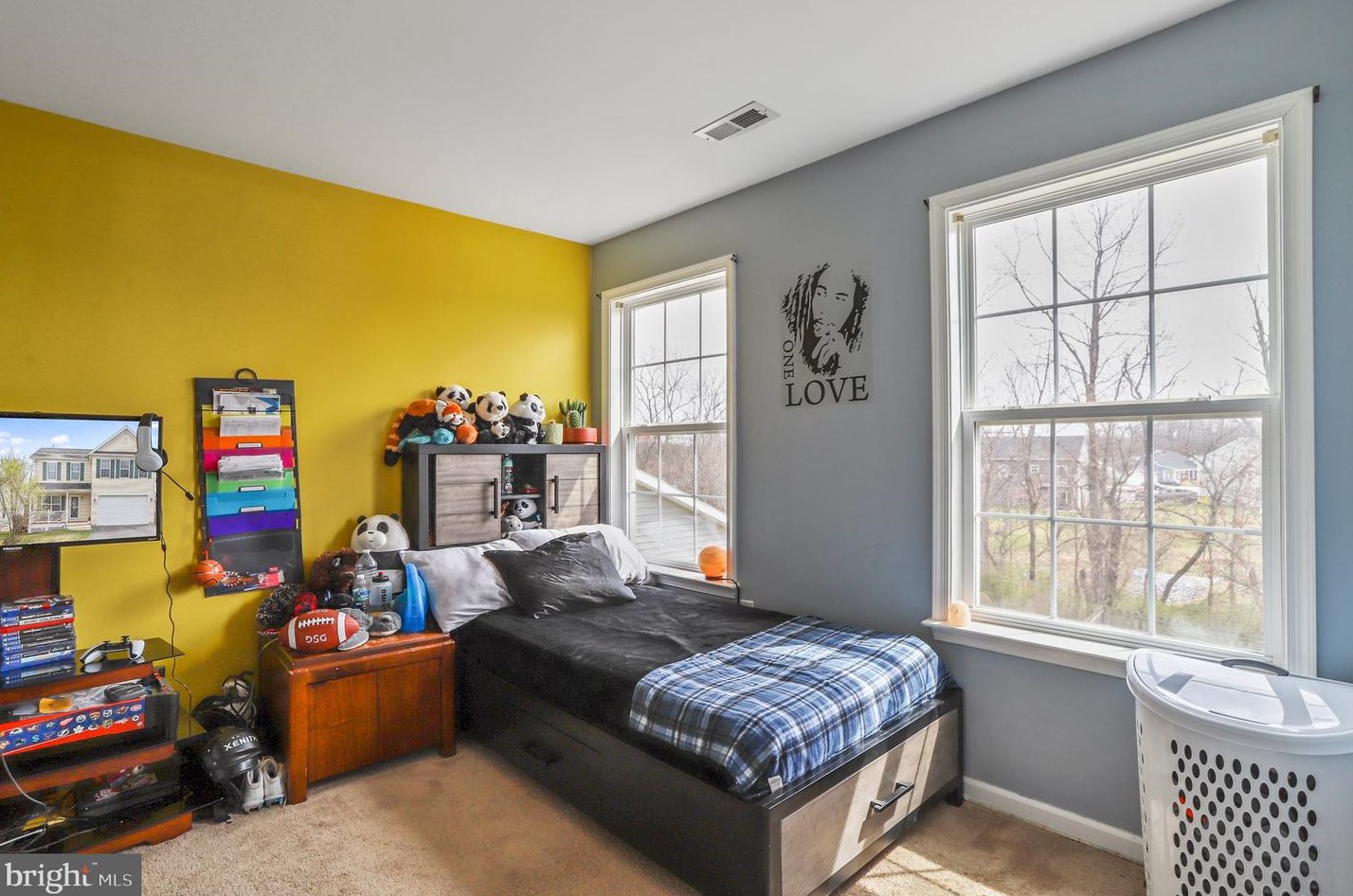 32 Seal Dr, Martinsburg WV  25405-1505 exterior