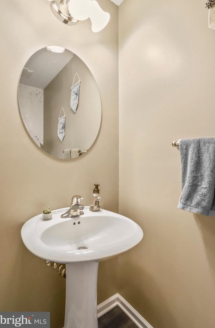 32 Seal Dr, Martinsburg WV  25405-1505 exterior