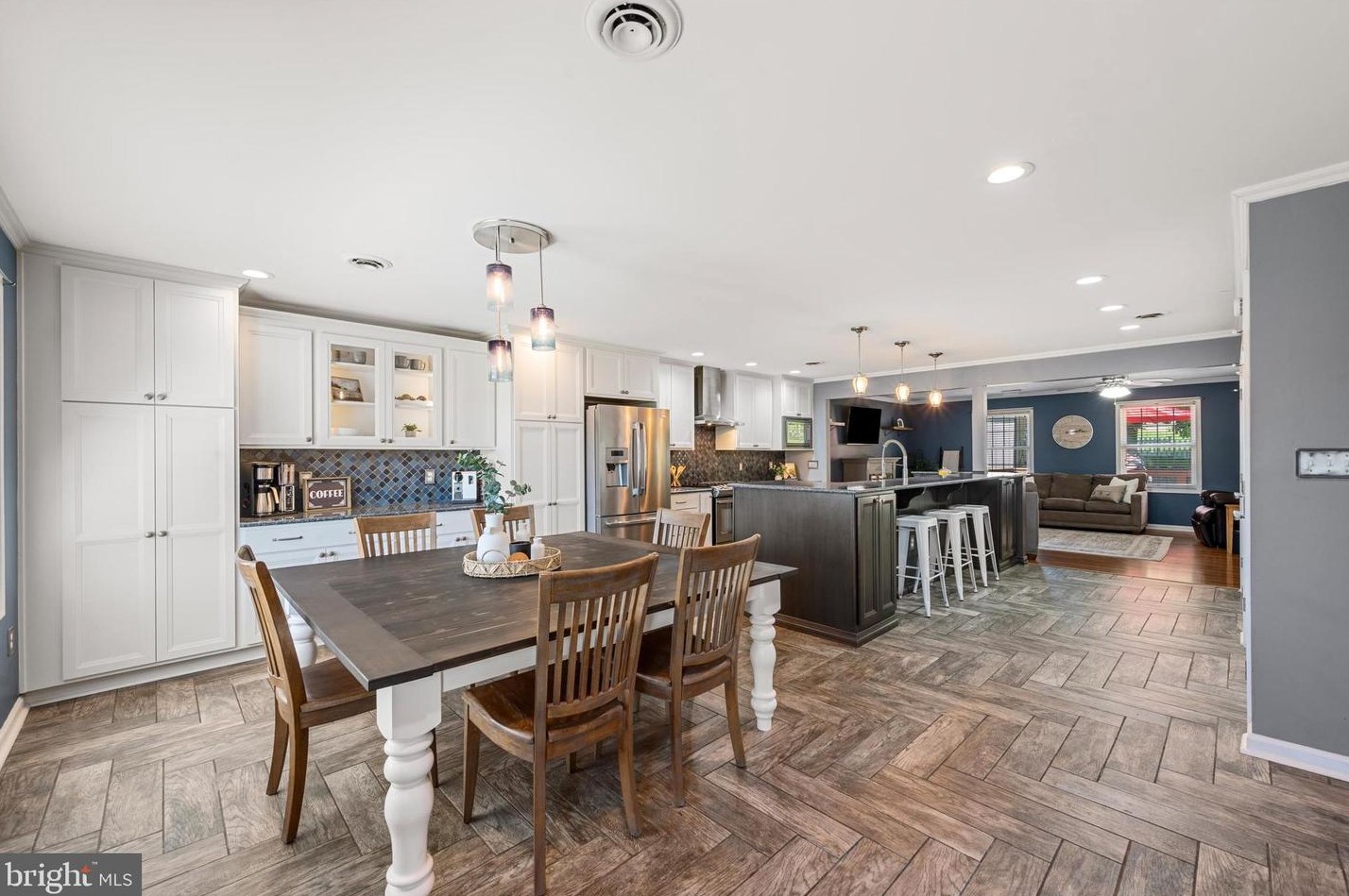 61 Putnam Dr, Inwood WV 25428-3705 exterior